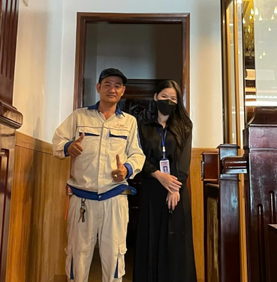 Thang máy trục vít