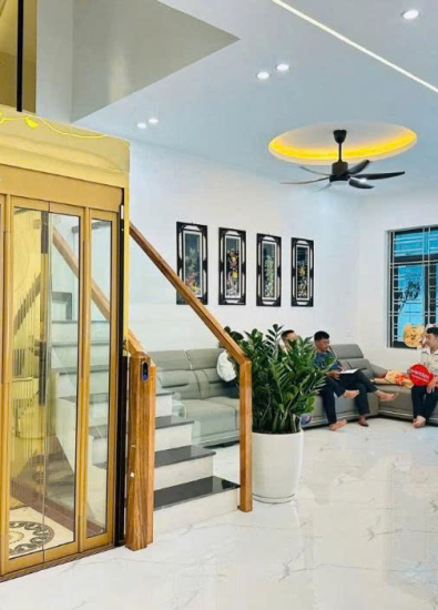 Thang máy trục vít công nghệ mới — Lắp đặt nhanh, không cần hố pit 